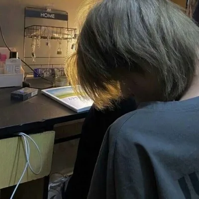 颜值很高的帅哥qq头像第1张