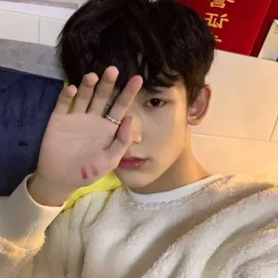 2022全新男生头像图片第1张