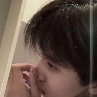 霸气冷傲超拽男生头像图片第1张