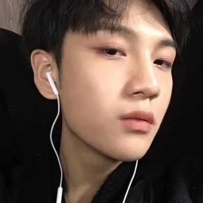 个性高清男生头像图片第1张