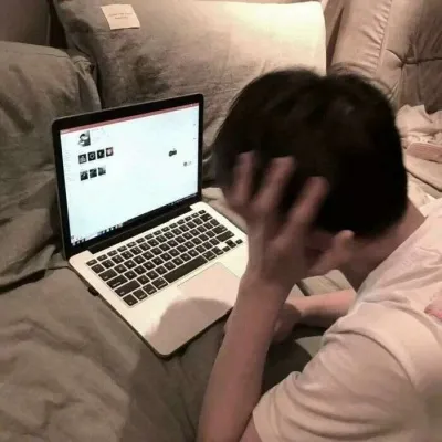 寂寞男生真人头像图片第1张