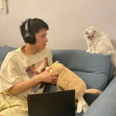 2022阳光男孩头像图片第1张