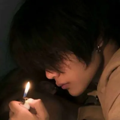 时尚冷傲男生霸气像图片第1张