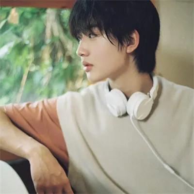 个性简洁男生头像图片第1张