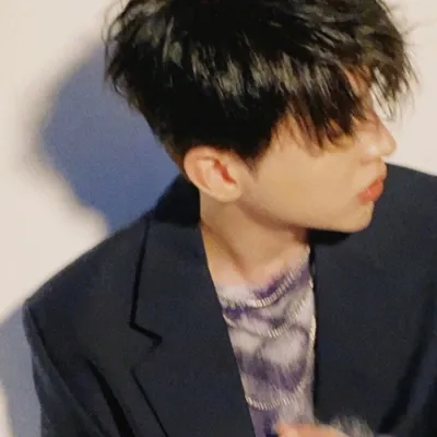 文艺潮流男生图片头像第1张