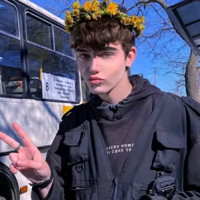 超拽个性十足男生头像图片第1张