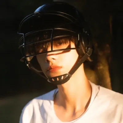 霸道帅气的男生头像图片第1张