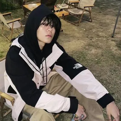 2022最流行洋气男生头像第1张