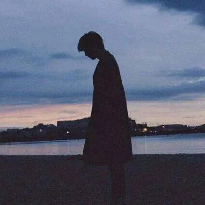 清爽帅气男生头像图片第1张