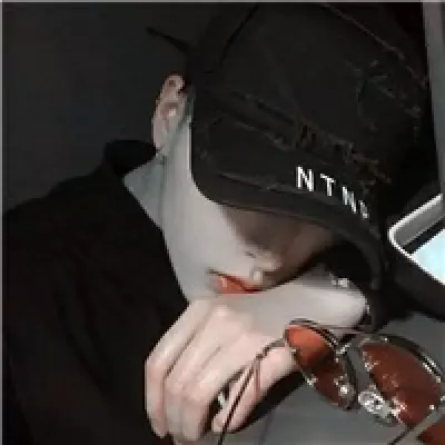 真人个性男生帅气头像第1张