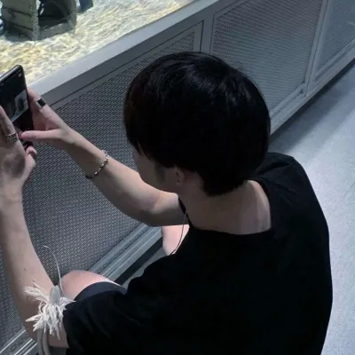 2022文艺非主流男生搞笑头像第1张