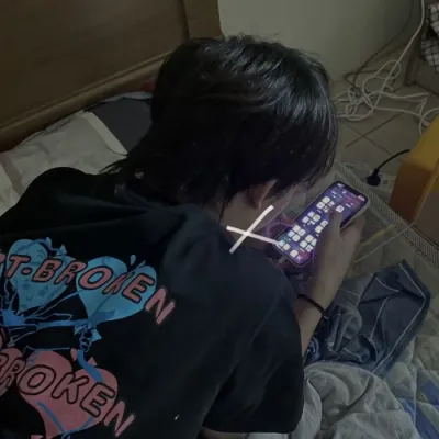 2022冷傲男生专用头像第1张