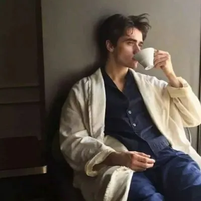 小清新韩国男生头像高清图第1张