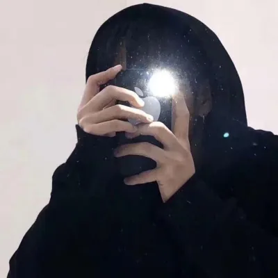 好看的有个性的潮流男生头像第1张