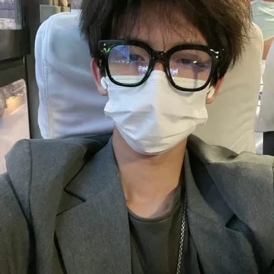 很有爱心的男生头像图片第1张