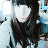 好看的阿宝色系女生qq头像第1张