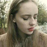 欧美意境女生头像第1张