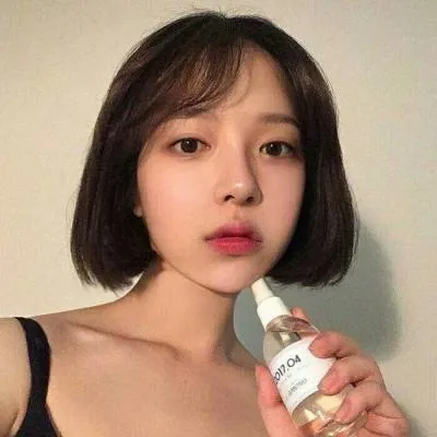 高清女生yy头像霸气却有点甜第1张