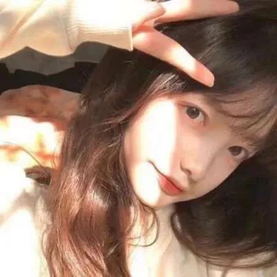 这才是女生应该有的范，酷酷的女生头像第1张