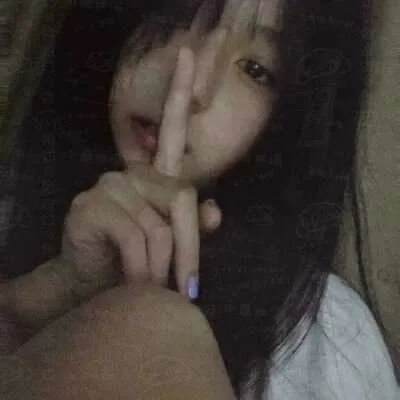 优质温柔风御姐女头像第1张