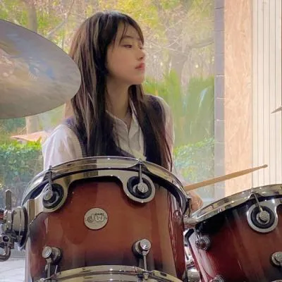 2021有魅力有气质的女人微信头像第1张