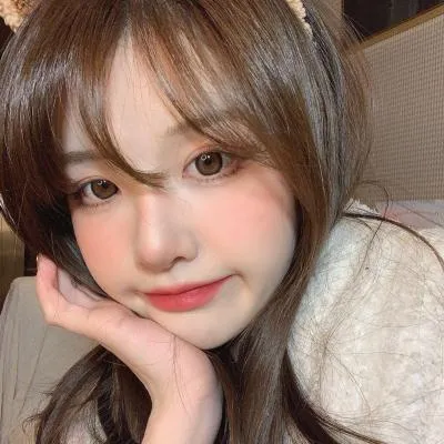 干净漂亮气质美女头像图片第1张