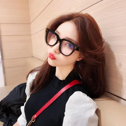 美女头像个性霸气图片第1张