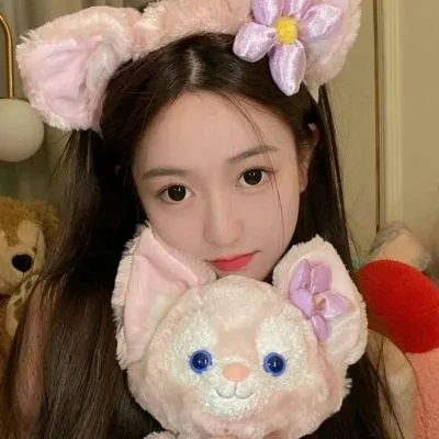 美女可爱俏皮的头像图片第1张