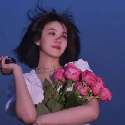 令人一眼就忘不掉的ins女孩头像第1张