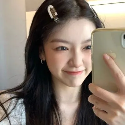 清新少女甜美Ins头像图片第1张