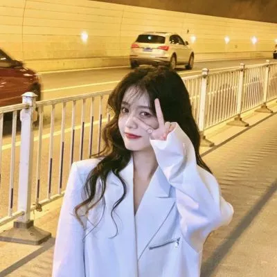 精致迷人的女生头像大全第1张