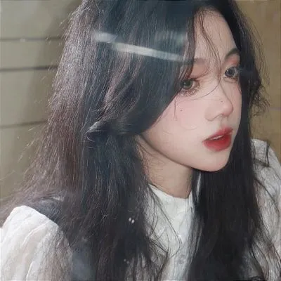 好看的温柔系女生头像第1张