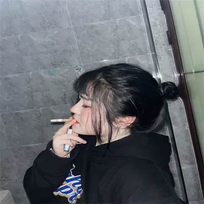 御姐范冷酷无情女生头像第1张