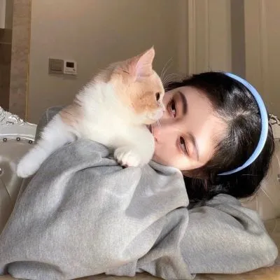 时尚潮流漂亮优质女生头像图片第1张