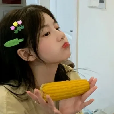 萌萌的甜美小女生头像第1张