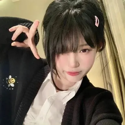 小清新校园内三人闺蜜头像第1张