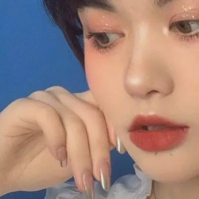 森林系漂亮美女气质女头第1张