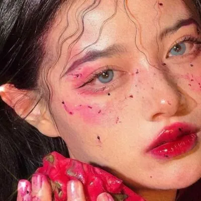 清新自然女生头像真人版第1张