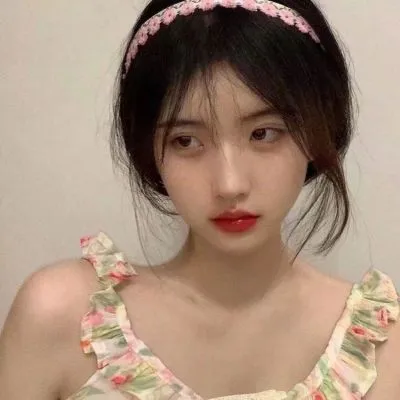 漂亮高品质美女微信头像第1张