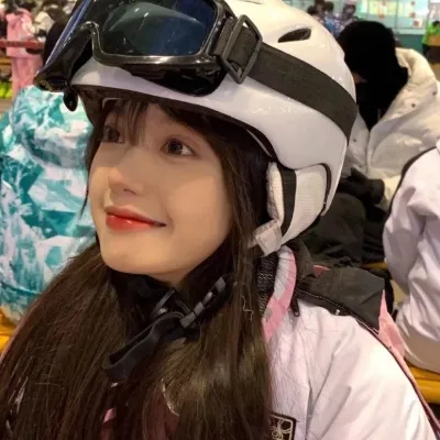 超拽欧美风美女头像第1张