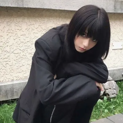 高清唯美美女侧脸头像第1张