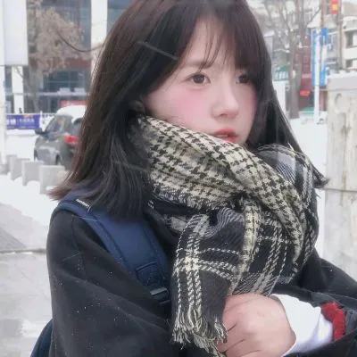 真实清新迷人美女头像第1张