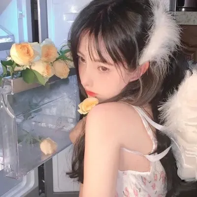 又甜又酷的女生头像图片第1张