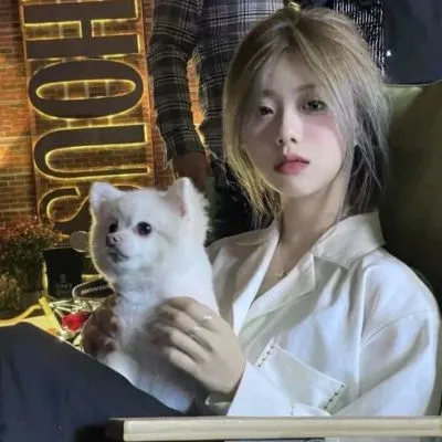 十分丧又霸气的女生头像第1张