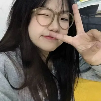 超好看冷傲的御姐美女头像第1张