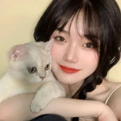 温柔清爽的女生头像图片第1张