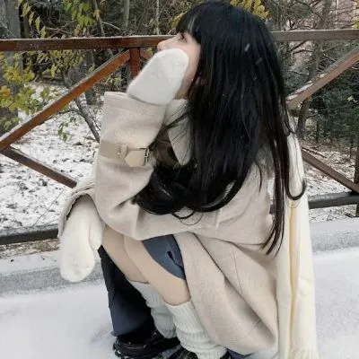 超酷的女生头像高清第1张