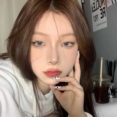 可爱小姑娘的头像图片第1张