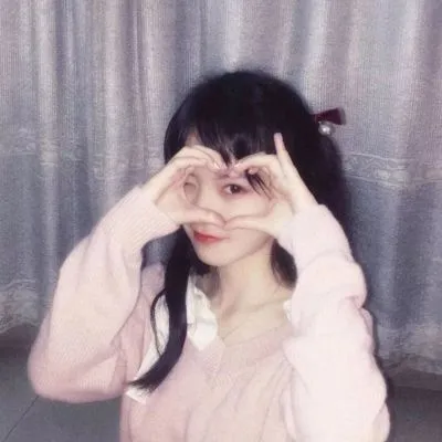 成熟的真人美女微信头像第1张