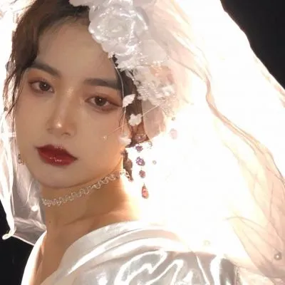 高清呆萌小公主女生头像第1张